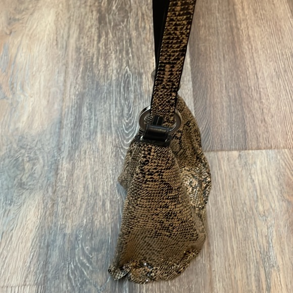 Chain metal, snake skin shoulder bag - Picture 4 of 4